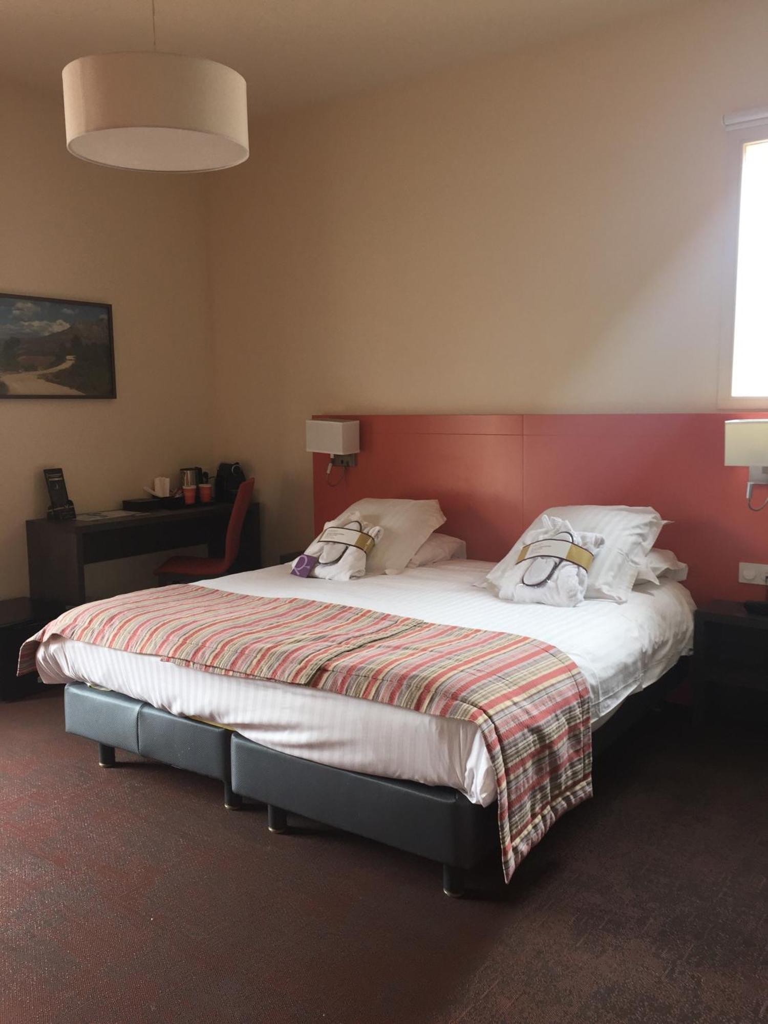 Mercure Aix-En-Provence Sainte-Victoire Châteauneuf-le-Rouge Pokoj fotografie
